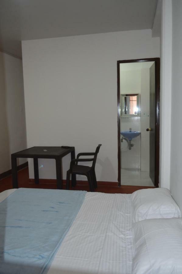 פופאיין Hostel El Jardin מראה חיצוני תמונה
