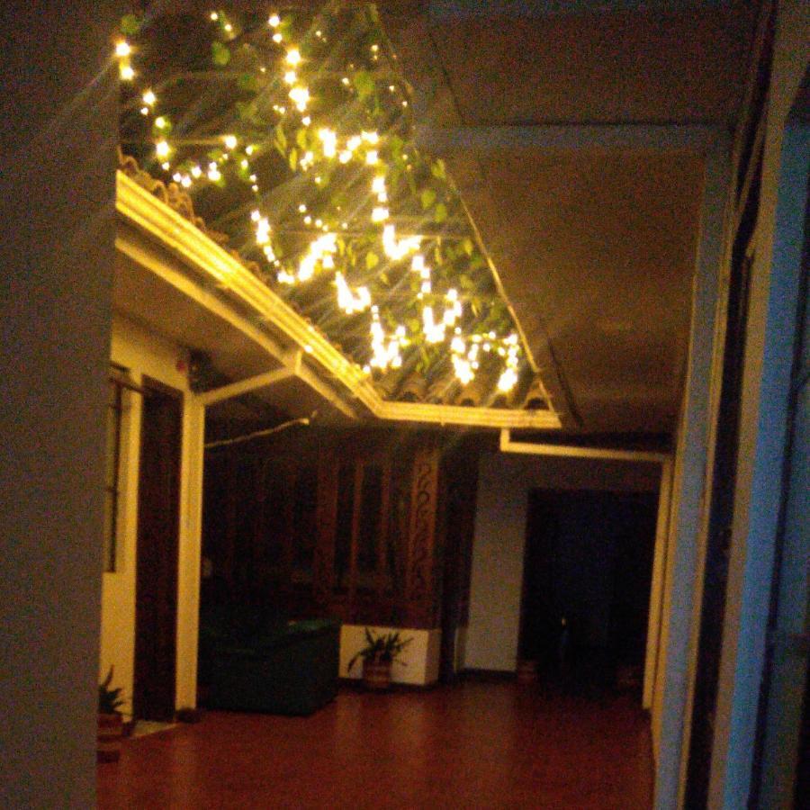 פופאיין Hostel El Jardin מראה חיצוני תמונה